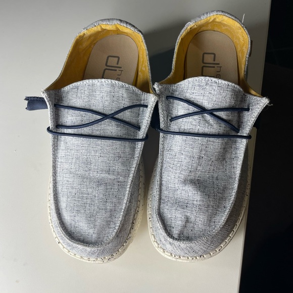 Hey Dude Women's Wendy Slip On Comfort Sneaker Size 8.0 M, Chambray White/Blue - Picture 6 of 7